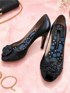 Marc by Marc Jacobs Black Leather Peep Toe Classic Pumps | Knot Detail | Size 37